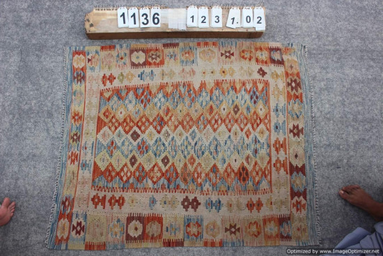 Kilim Afgano 1136 misura 123x102 cm